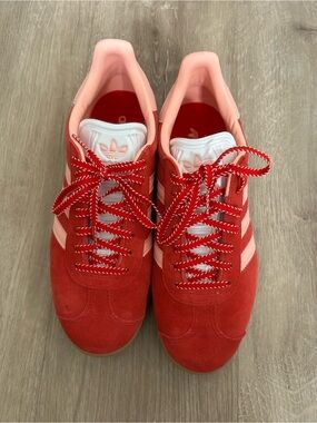 adidas Women's Red & Pink Suede Classic Sneakers (Scarlet Glow)